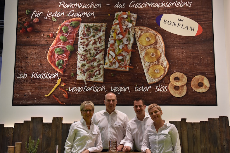Bonflam GmbH, v.l.n.r. Sibylle Walser (Administration), Marcel Erni (Geschäftsführer/GL), Hans Küng (Verkauf), Elke Bardolatzi (Marketing)