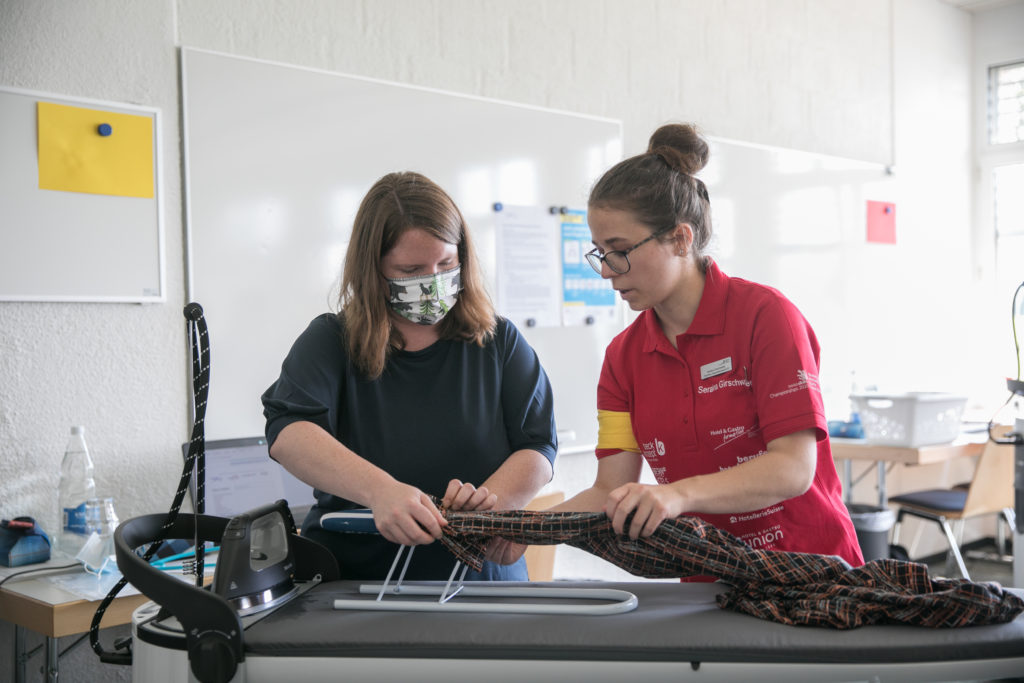 SwissSkills Championship 2020

Seraina Girschweiler
Fachfrau/mann Hauswirtschaft EFZ
Gestionnaire en intendance CFC
Impiegata/Impiegato d' economia domestica AFC

13.09.20
Weggis 
Matthias Jurt Fotografie