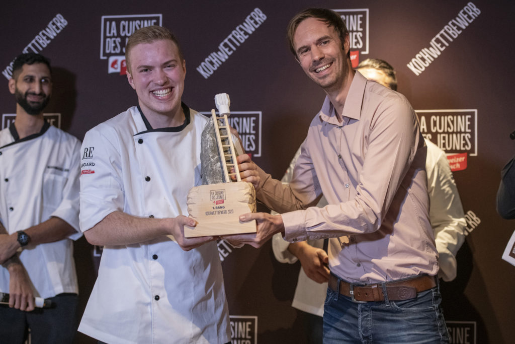 Simon Grimbichler gewinnt  «La Cuisine des Jeunes»